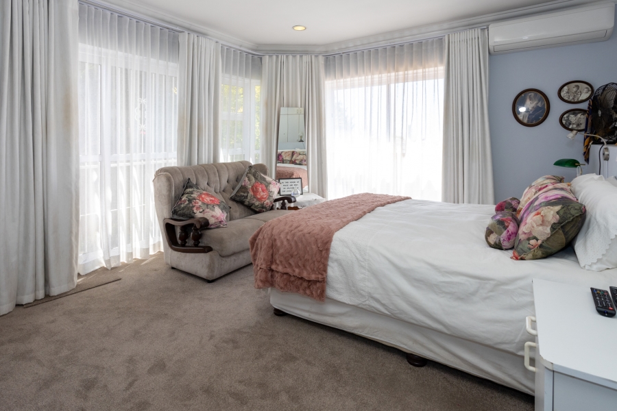 3 Bedroom Property for Sale in Ridgeworth Western Cape